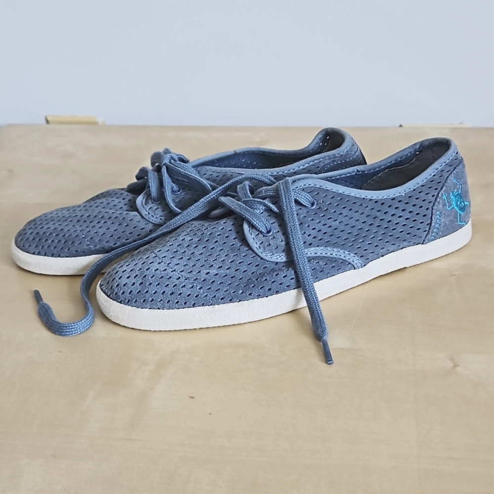 Leather perforated summer sneakers for women